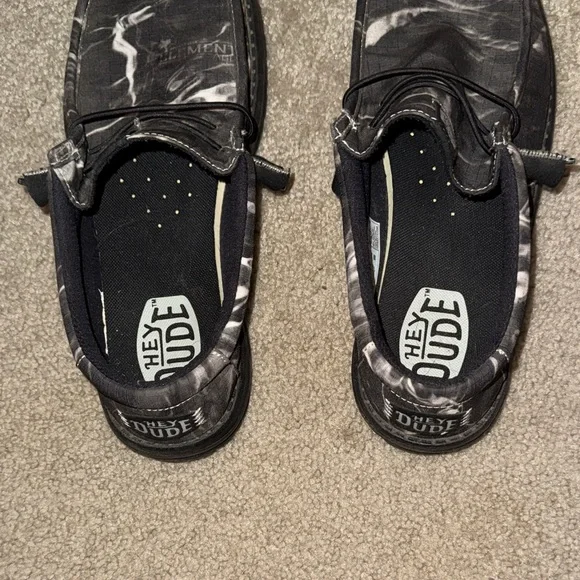 Men’s Hey Dude Charcoal and White Marble Loafers - Picture 5 of 6